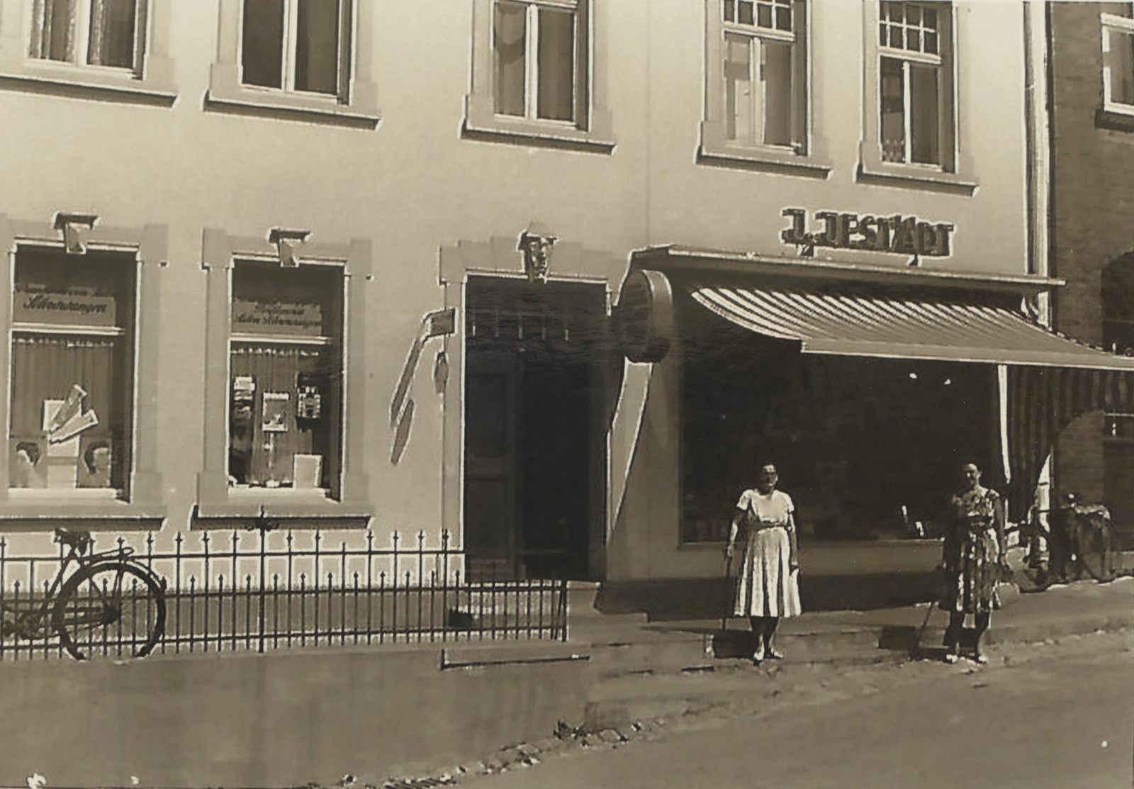 Buchhandlung Jestädt in den 1960ern
