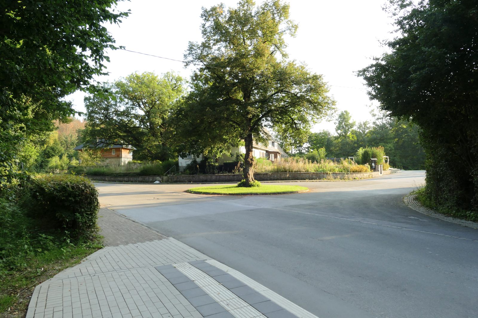 Platz vor dem ehemaligen Bahnhofsgelände