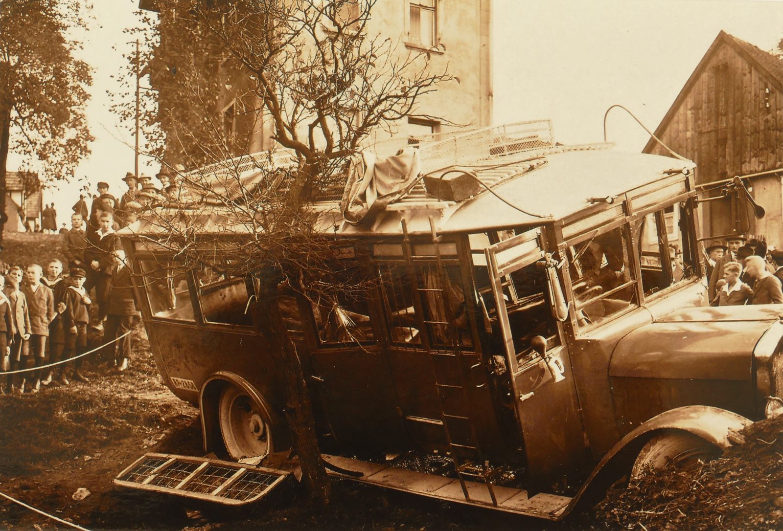 Postbusunfall am Hühnerberg, 1927