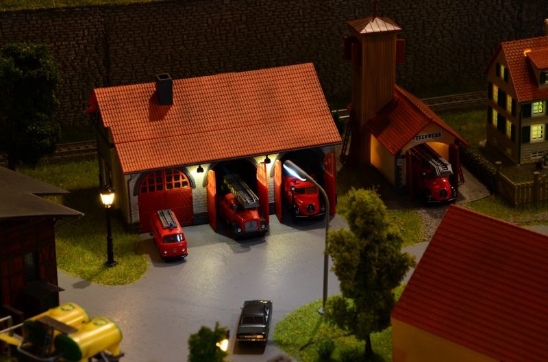 Bürener Feuerwehr bei Nacht