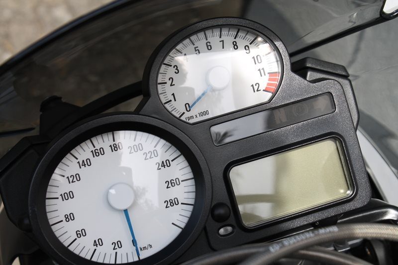 BMW K1300R Instrumente