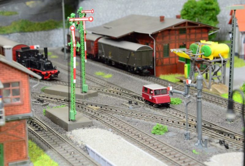 Büren Gbf: das Bahndienstfahrzeug rückt aus