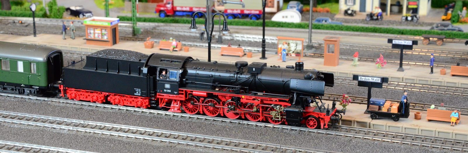 HeckeneilzugE451_Lok_BR50