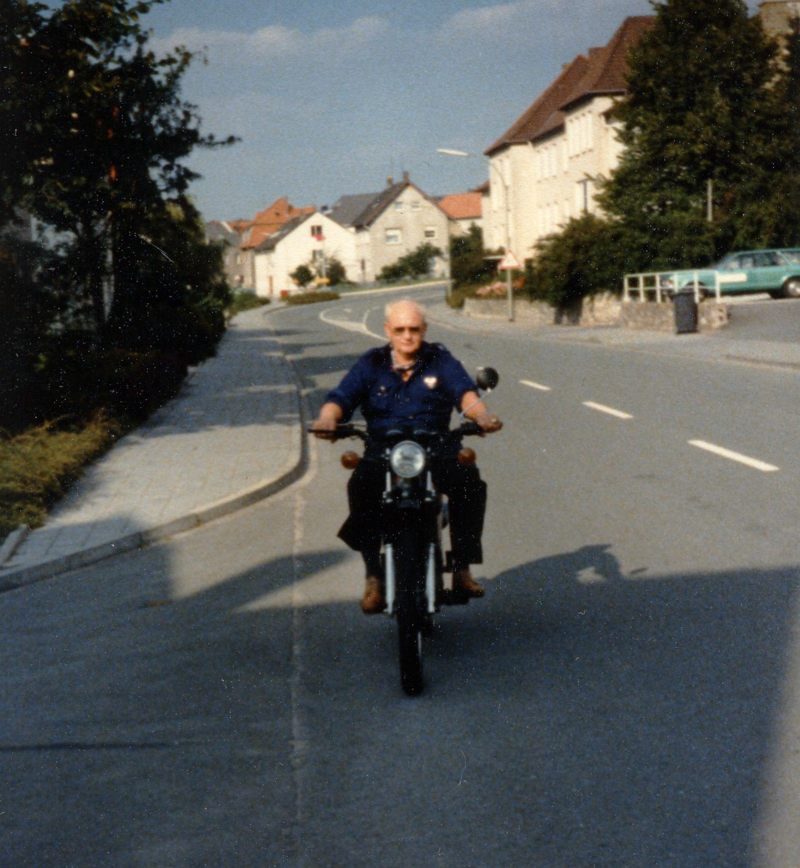 WH 1980 Papa auf Enduro_800