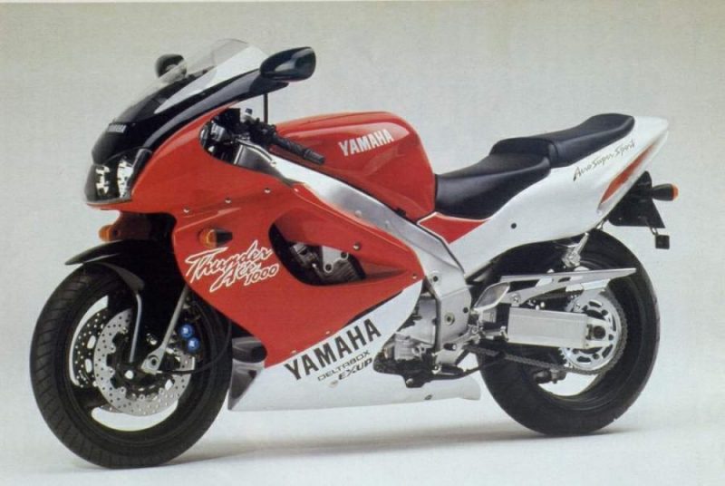 Yamaha YZF Thunderace vornlinks 1996_2